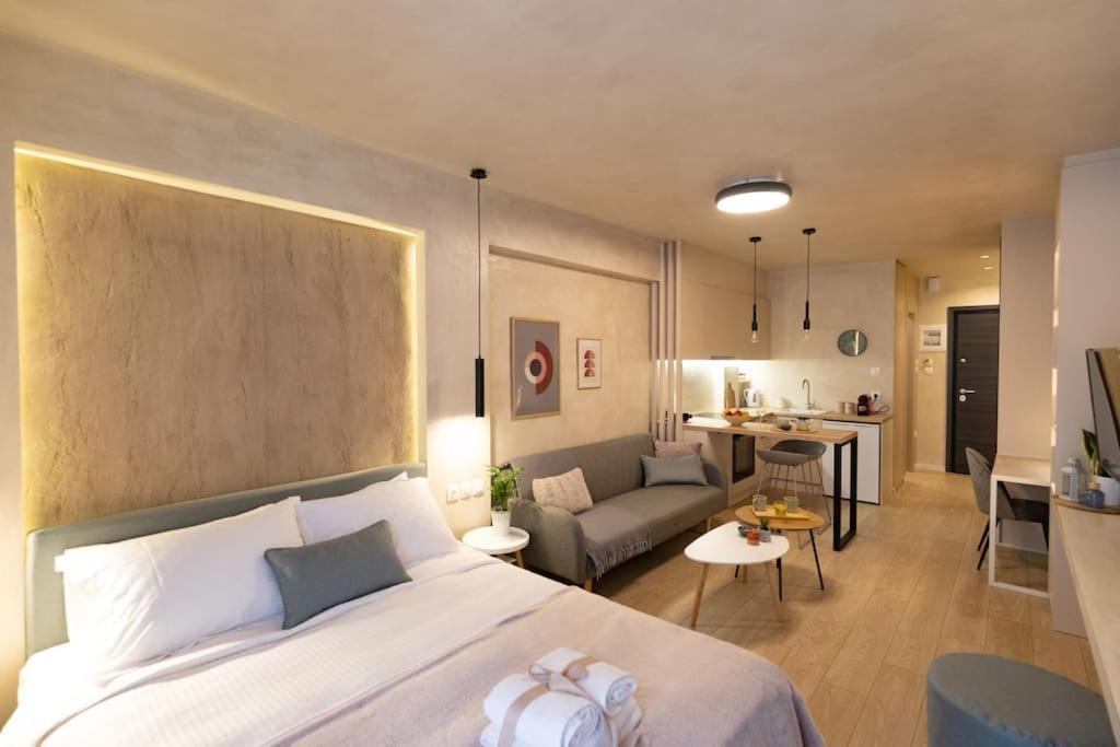 Apo-Zachari Elegant Apartment Lárisa Eksteriør bilde