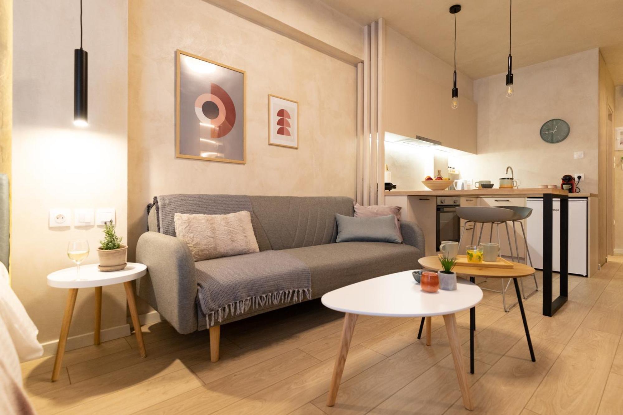 Apo-Zachari Elegant Apartment Lárisa Eksteriør bilde